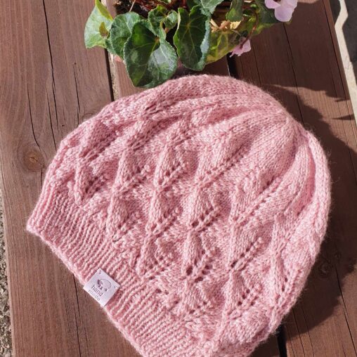 käsitsi kootud pitsmustriga müts